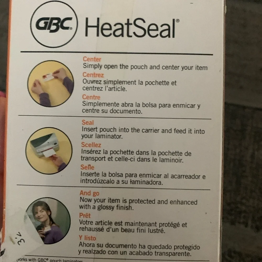 GBC HeatSeal Laminating Pouches, 100 pouches  2 9/16” x 3 3/4” New in box
